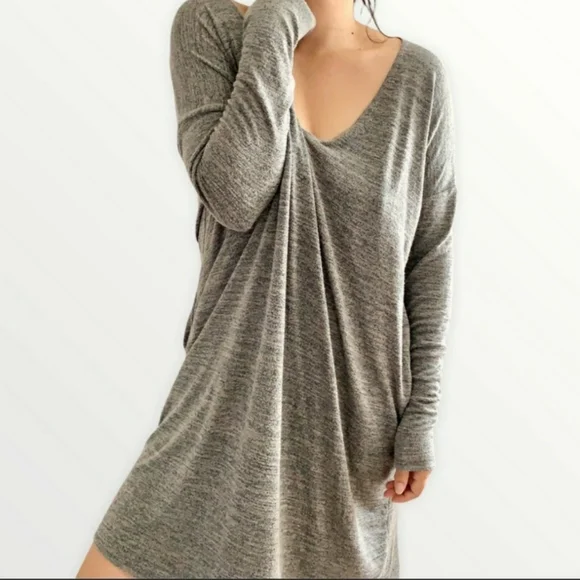 Aritzia Wilfred Free Gray Gail V-Neck Sweater Mini Dress - Picture 1 of 12